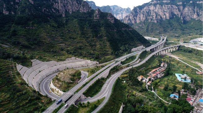兩分鐘，感受山西高速公路的“加速度”！