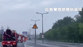 暴雨中 他們“逆流而上”：跨省救援！7省1800名消防員增援河南