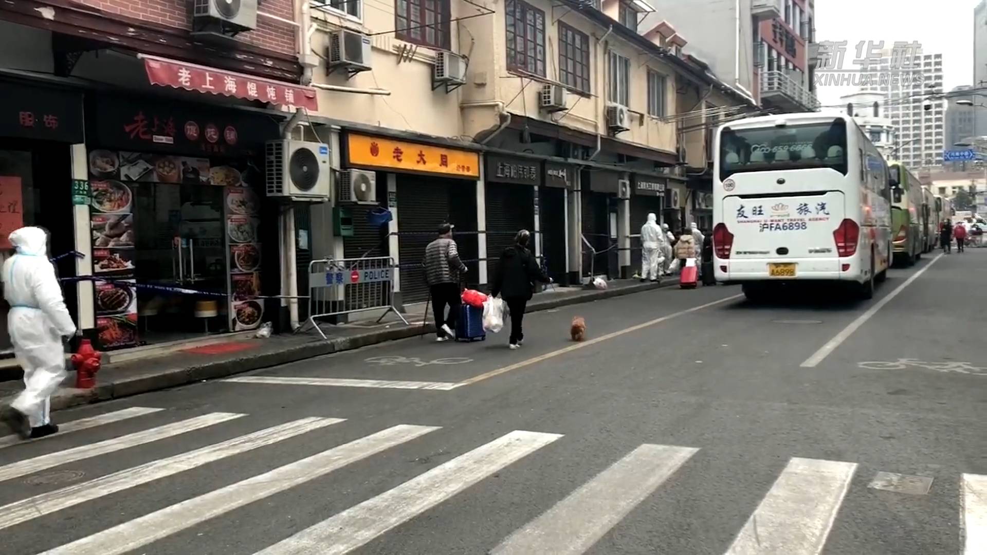 居民隔離可以帶寵物了，暖心！