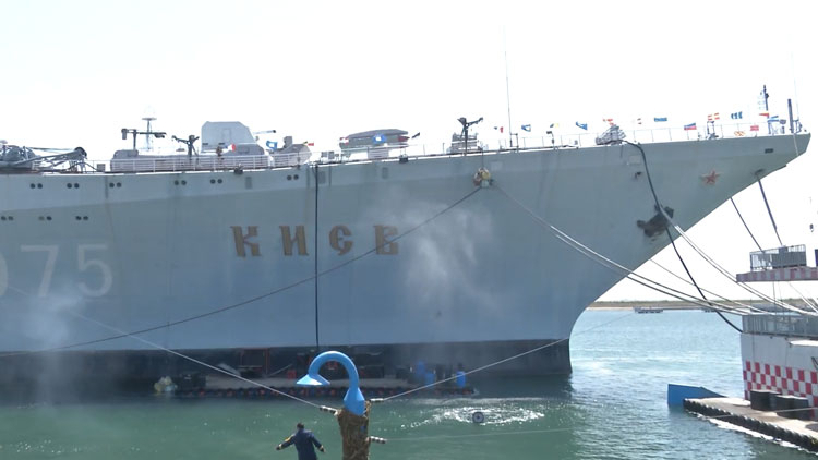 驚險(xiǎn)刺激！打卡國內(nèi)唯一的航母主題公園，讓到場游客大呼過癮