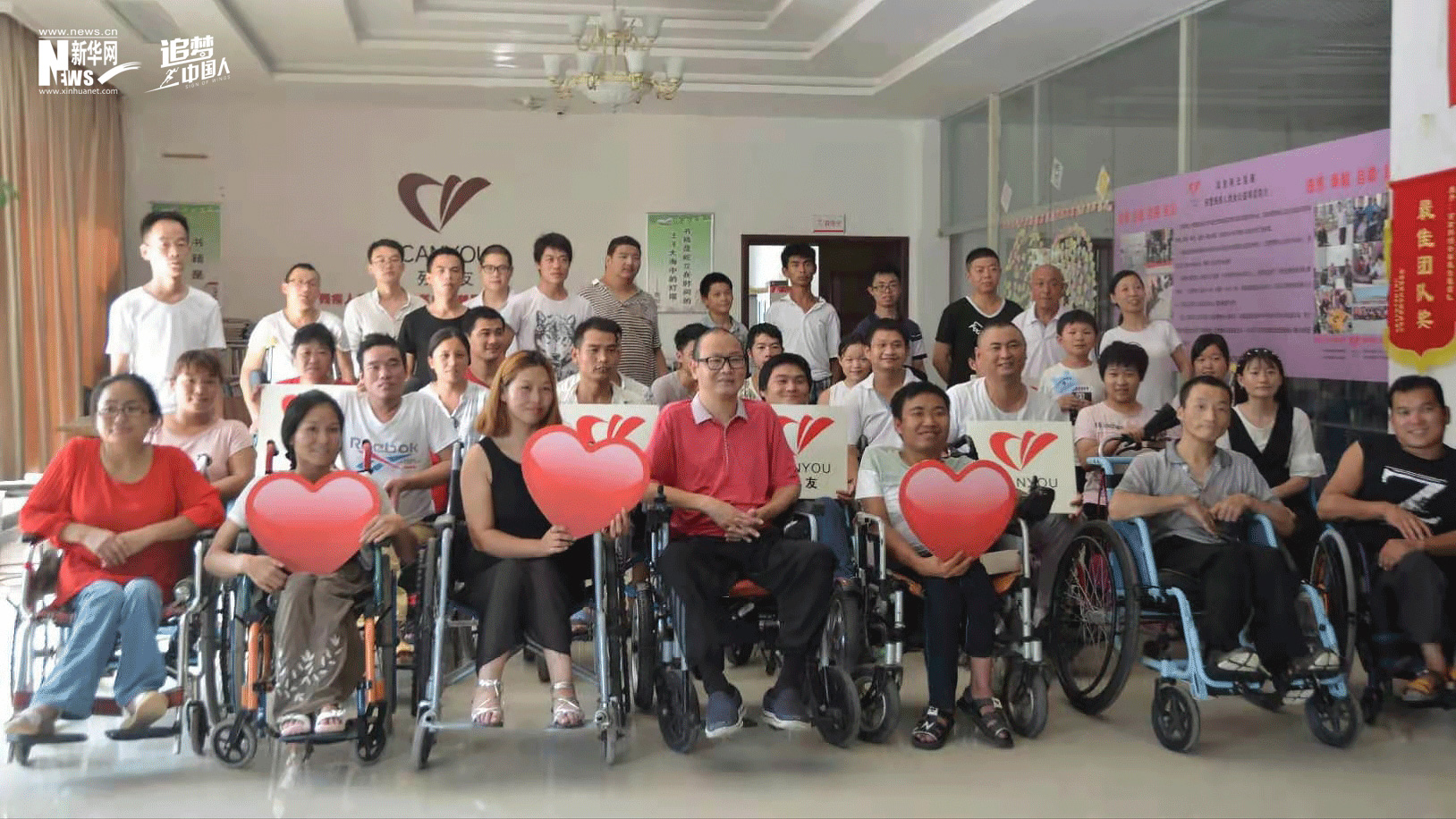 追夢(mèng)中國(guó)人|李青榮：“云端”相遇，在鍵盤(pán)中找到“向上”的方向【全國(guó)助殘日】