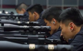 藍劍C位，很酷很忠誠