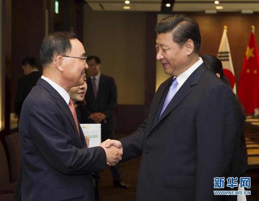 7月4日，國家主席習近平在首爾會見韓國總理鄭烘原。 新華社記者謝環(huán)馳攝  