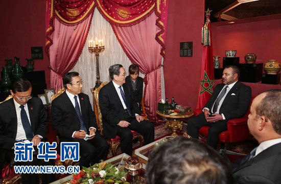 11月4日，中國全國政協(xié)主席俞正聲在非斯會見摩洛哥國王穆罕默德六世。 新華社記者 劉衛(wèi)兵 攝