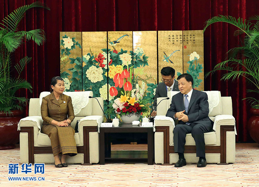 6月11日，中共中央政治局常委、中央書記處書記劉云山在福州會(huì)見來華出席金磚國家政黨、智庫和民間社會(huì)組織論壇的柬埔寨人民黨中央常委、副首相梅森安。新華社記者劉衛(wèi)兵攝