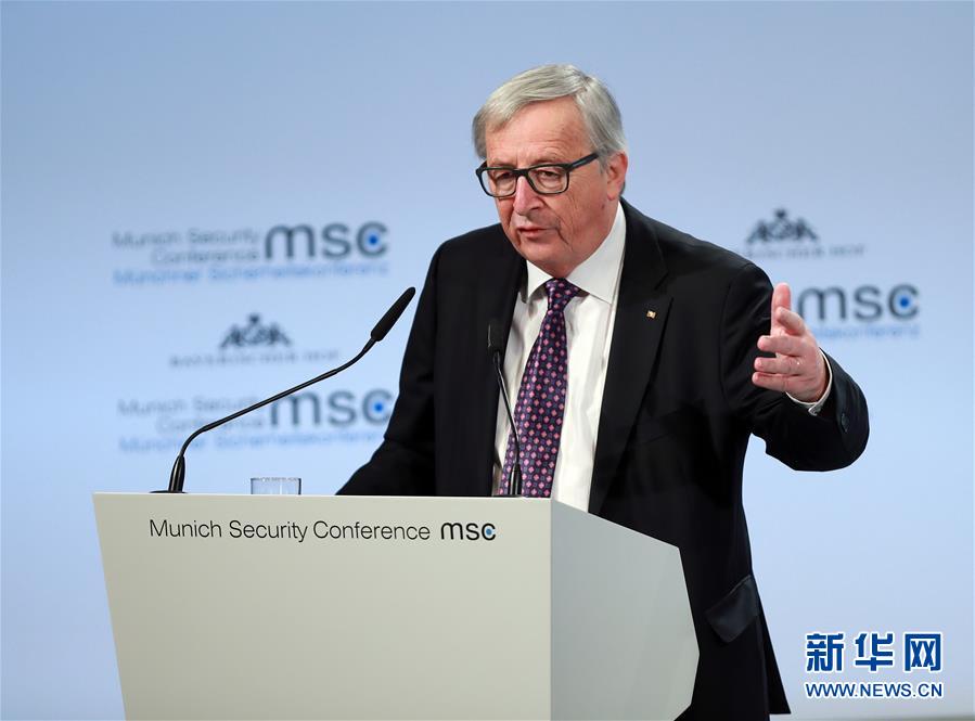 （國際）（1）容克表示應(yīng)簡(jiǎn)化歐盟防務(wù)與安全決策程序