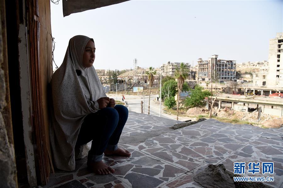 (國際·圖文互動)(1)上學(xué)夢何處安放——敘利亞女孩阿明娜的危樓生活