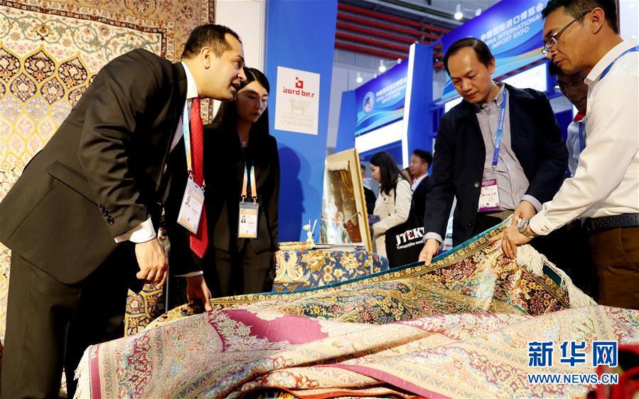 (新華全媒頭條·圖文互動(dòng))(6)從進(jìn)博會(huì)到“雙11” 超級(jí)訂單背后蘊(yùn)藏中國動(dòng)能