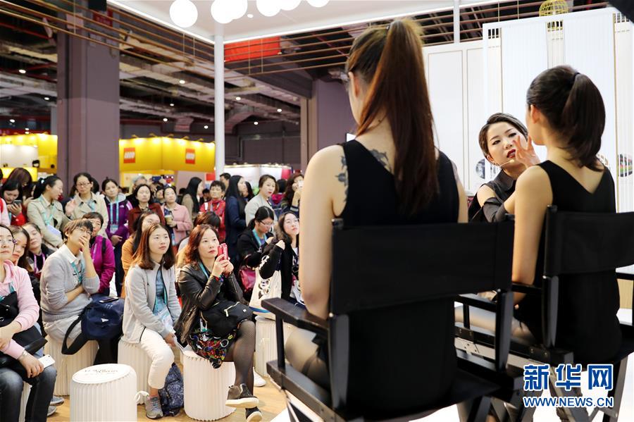 （新華全媒頭條·圖文互動(dòng)）（9）從進(jìn)博會(huì)到“雙11” 超級訂單背后蘊(yùn)藏中國動(dòng)能