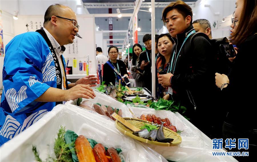 (新華全媒頭條·圖文互動(dòng))(10)從進(jìn)博會(huì)到“雙11” 超級(jí)訂單背后蘊(yùn)藏中國動(dòng)能