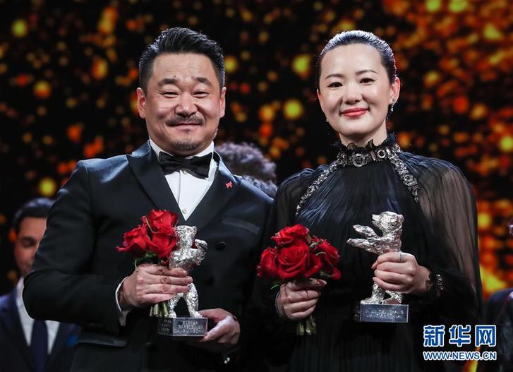 (國(guó)際)(1)中國(guó)演員獲第69屆柏林電影節(jié)銀熊獎(jiǎng)