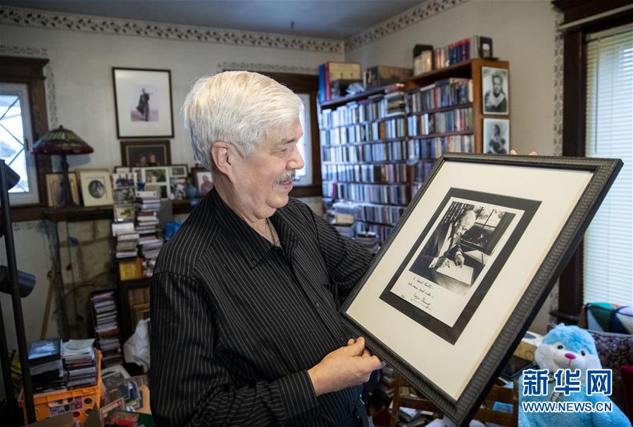 (國(guó)際·圖文互動(dòng))(3)通訊:一位美國(guó)音樂家的46年中國(guó)“琴緣”