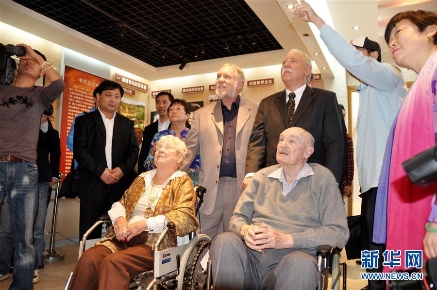 (國(guó)際· 圖文互動(dòng))(9)通訊:“和平是我們共同的追求”——美國(guó)“飛虎隊(duì)”父子的中國(guó)情緣