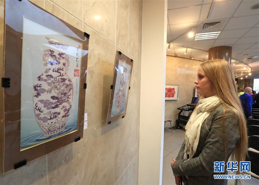 (國際)(3)中白民間藝術(shù)精品展在白俄羅斯開幕