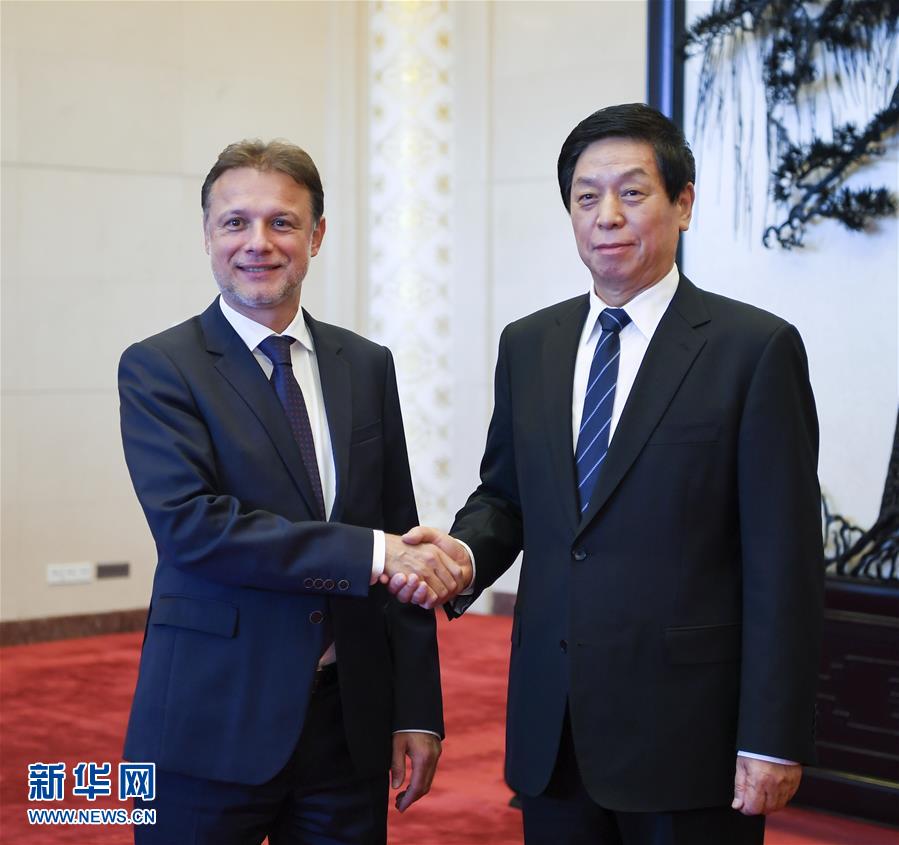 (時(shí)政)栗戰(zhàn)書會(huì)見克羅地亞議長(zhǎng)揚(yáng)德羅科維奇