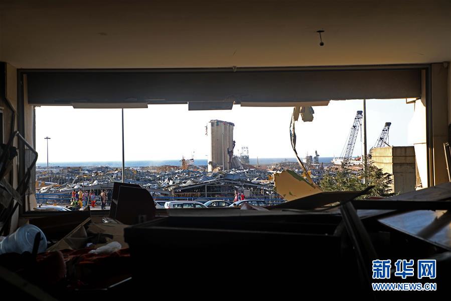 (國際)(2)黎巴嫩軍方:搜救行動在繼續(xù) 找到生還者希望渺茫