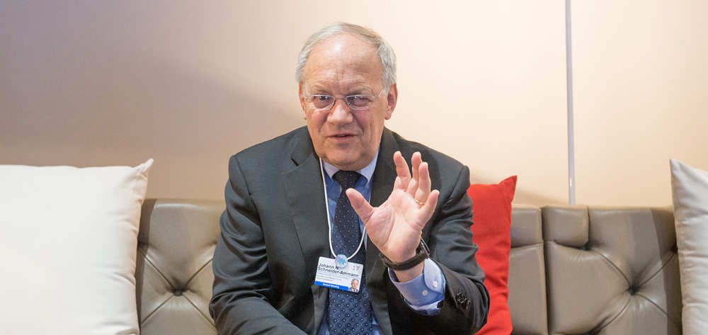 瑞士希望搭乘中國發(fā)展的“快車”——訪瑞士聯(lián)邦委員兼經(jīng)濟(jì)、教研部長(zhǎng)施奈德－阿曼