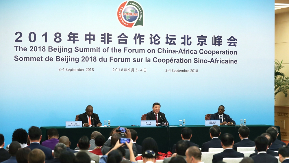 習近平同拉馬福薩、薩勒共同會見記者