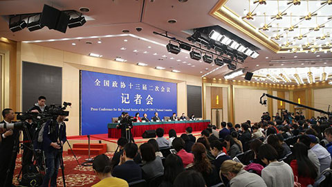 政協(xié)委員就“促進(jìn)民營(yíng)經(jīng)濟(jì)高質(zhì)量發(fā)展”答記者問