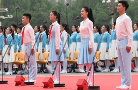 聽(tīng)共青團(tuán)員和少先隊(duì)員的心聲：請(qǐng)黨放心，強(qiáng)國(guó)有我！